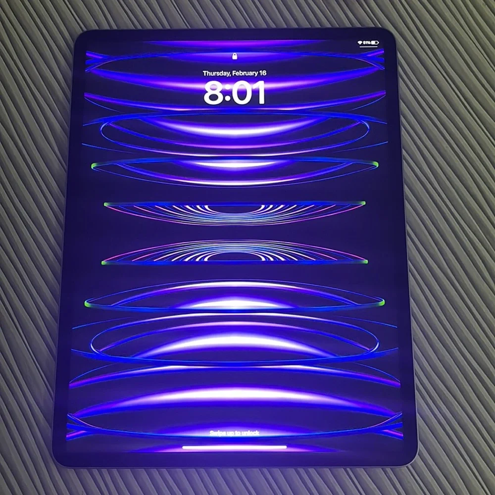 I am currently selling a iPad for the price of $2,200 and the color is gray